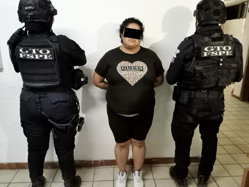 Salmantina es vinculada a proceso por portación de artefacto bélico