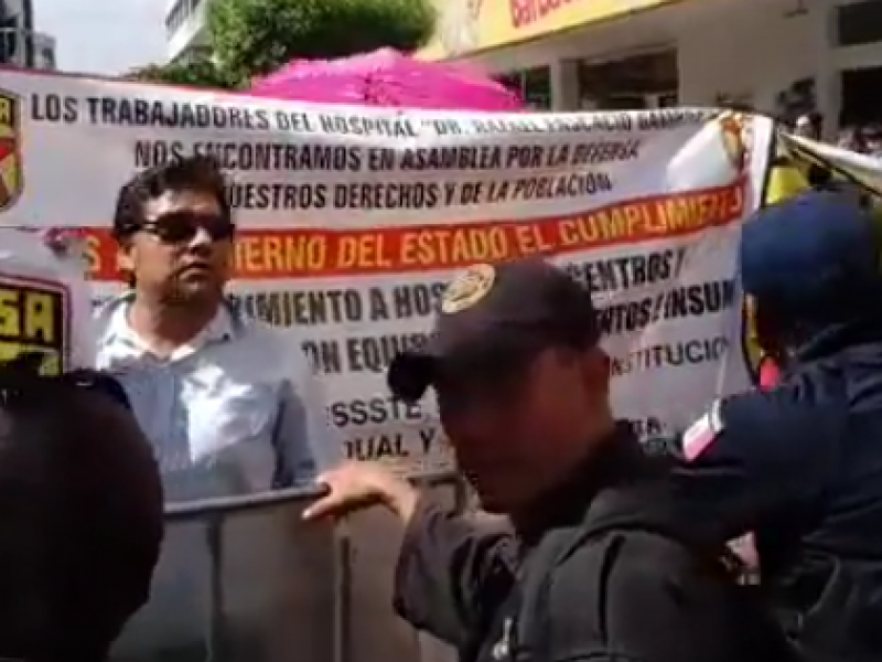 Salud protesta en VI Informe de Manuel Velasco