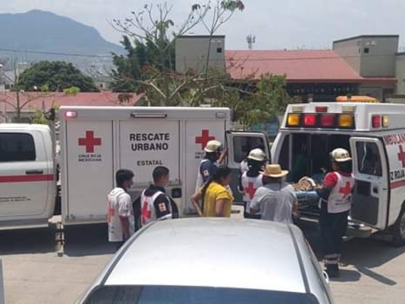 Salvan paramédicos de Cruz Roja a menor