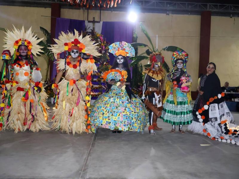 San Blas Atempa mantiene viva la tradición del Día de Muertos