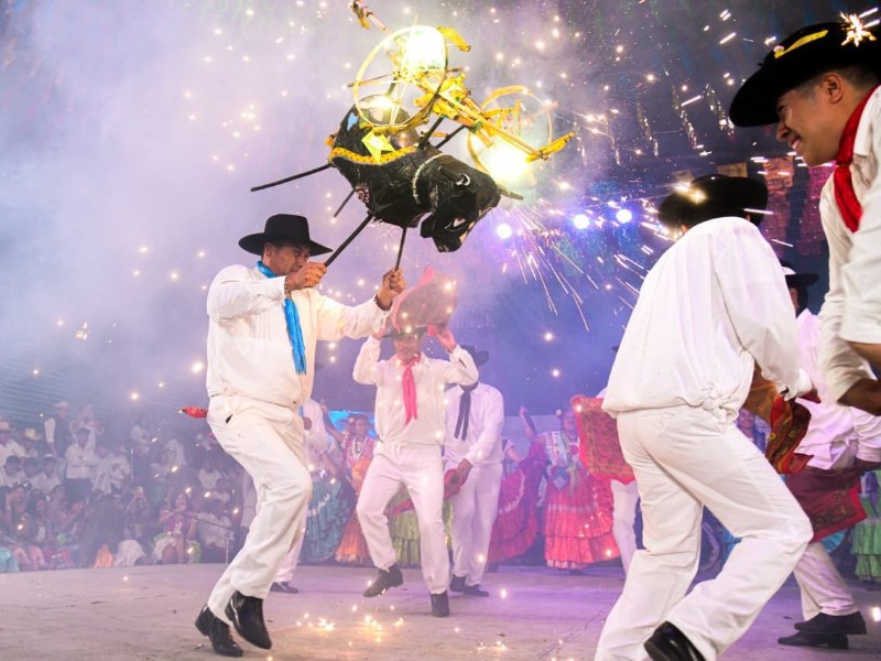 San Mateo Río Hondo, Oaxaca, celebra Guelaguetza Ní Wan Do’o