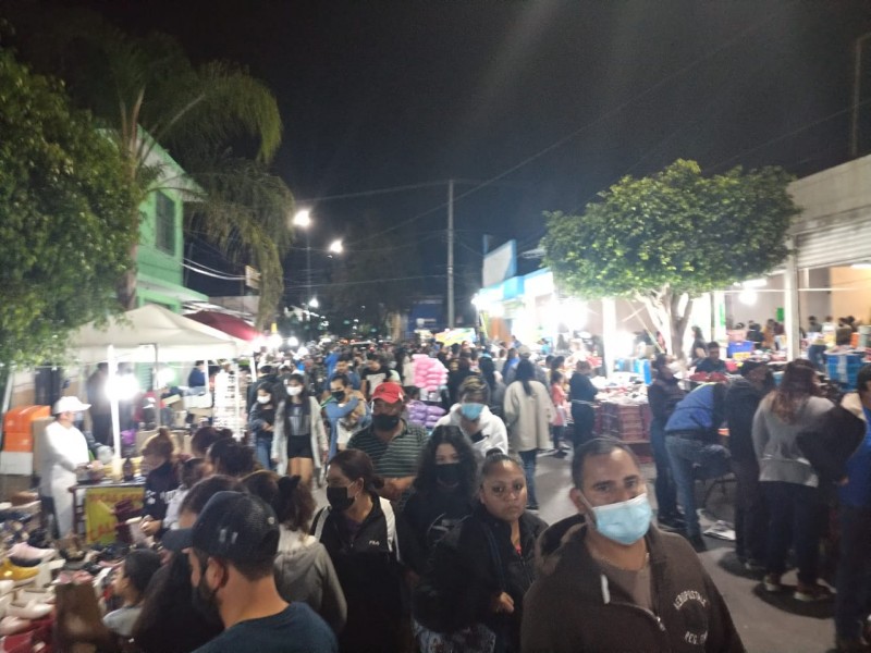 Sancionan a comerciantes de tianguis de tenis por agresiones