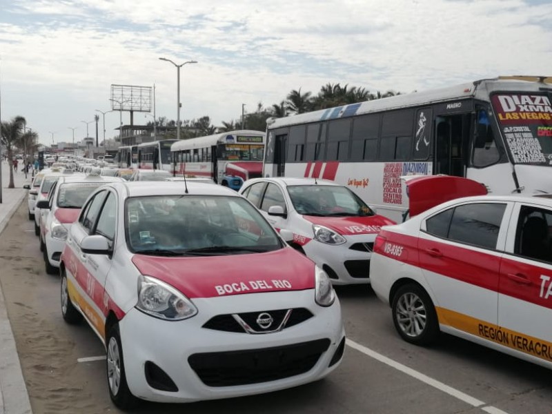 Sancionan a conductores de transporte público por incumplir con medidas