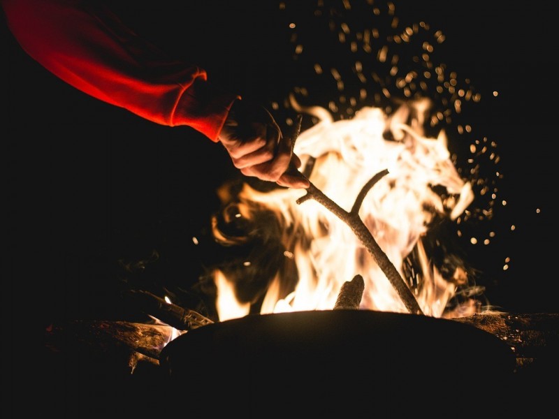 Sancionaran a quienes contaminen con fogatas durante fiestas