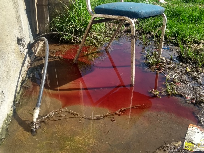 Sangre brota de coladeras en Mexicaltzingo