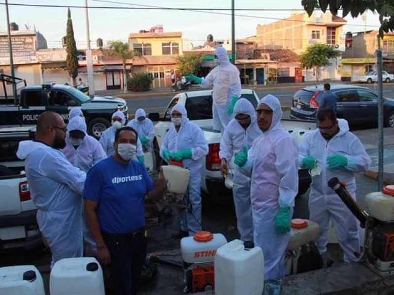 Sanitizan mercados y espacios públicos en Zamora