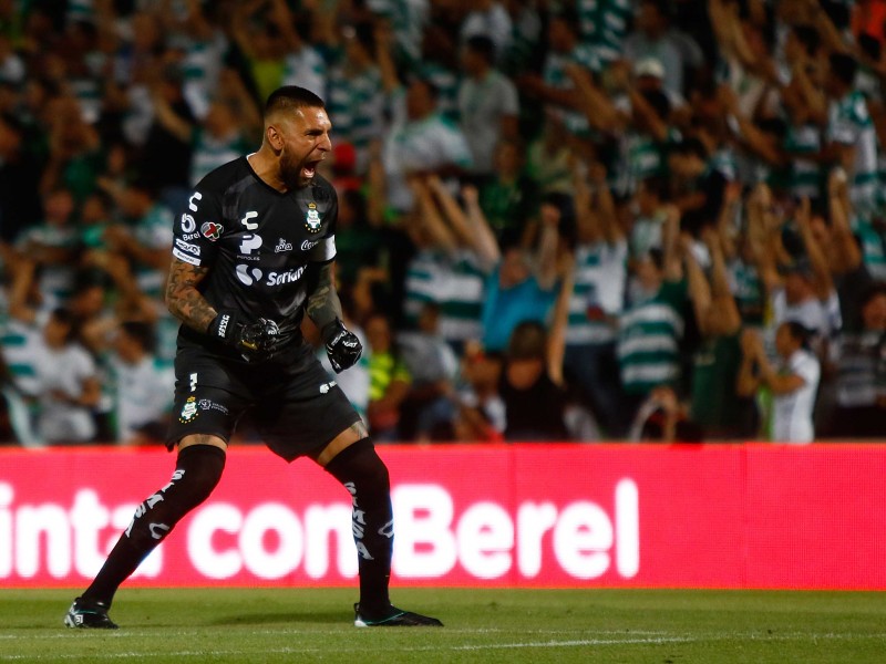 Santos recupera la cima de la LigaMX