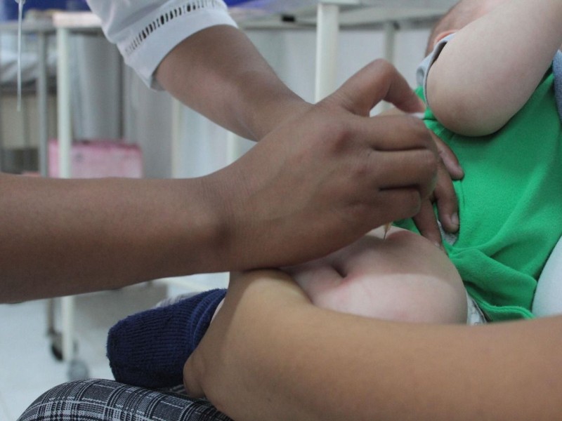 Sarampión es altamente contagioso y se transmite a través de saliva