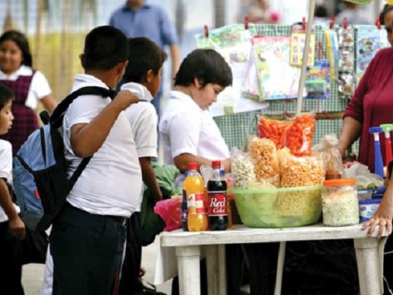 ¿Se acabó la comida chatarra en las escuelas?