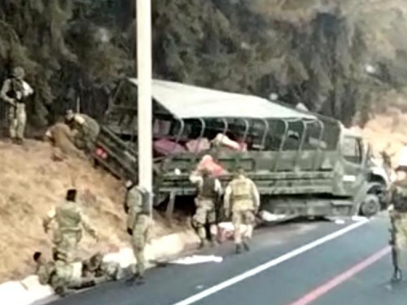 Se accidenta camión con militares en la Autopista Pátzcuaro-Lázaro Cárdenas