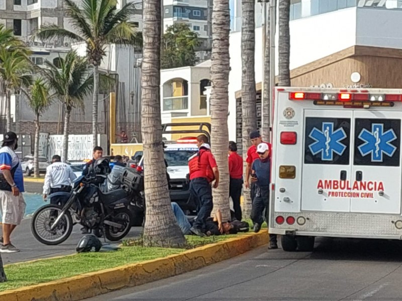 Se accidenta motociclista en zona del malecón de Mazatlán