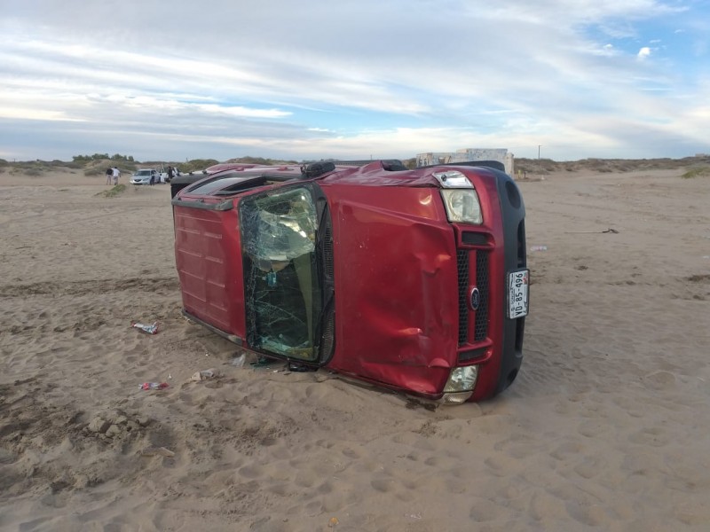 Se accidentan jóvenes, todo quedo en vídeo: impresionante