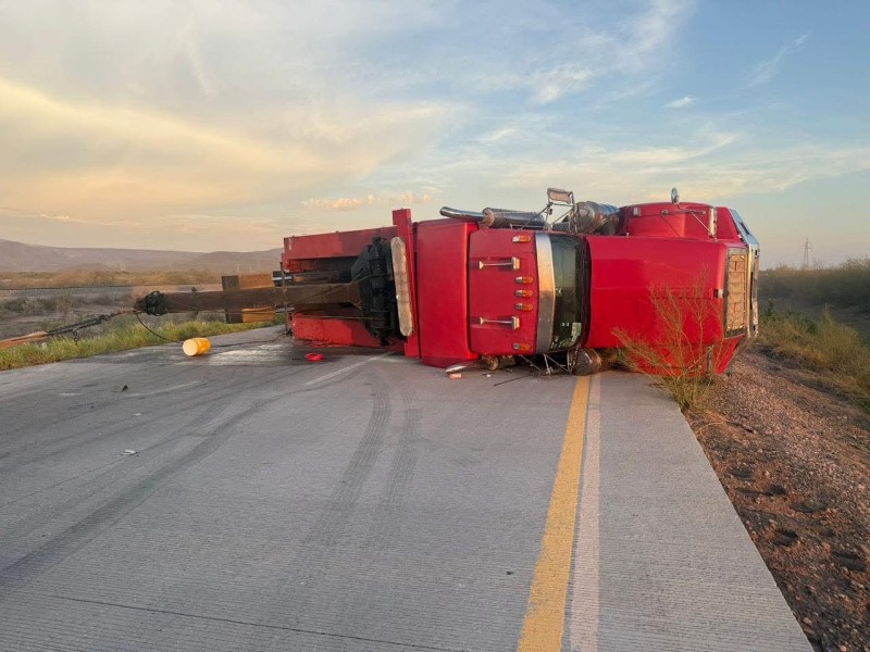 Se activa alerta carretera por volcamiento de tráiler