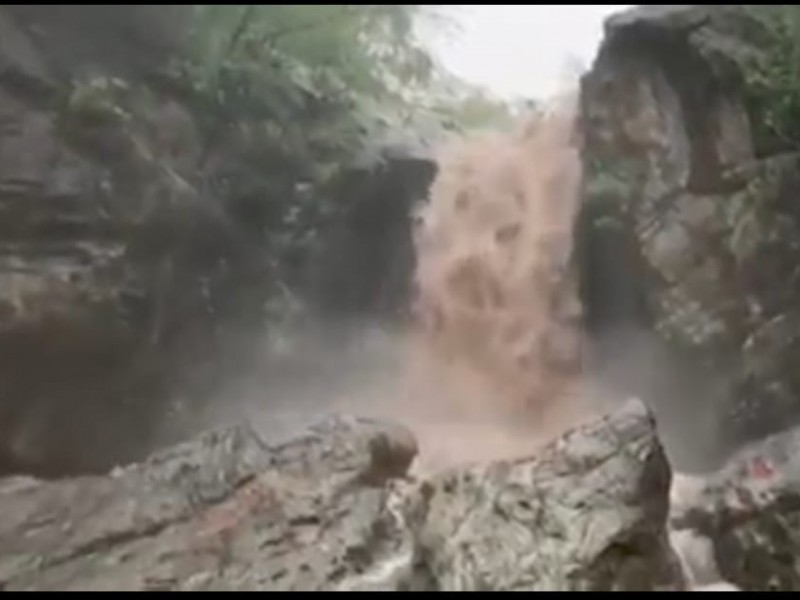 Se activan arroyos y cascadas en Choix y El Fuerte