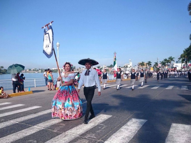 Se alistan escuelas para desfile del 16 de Septiembre