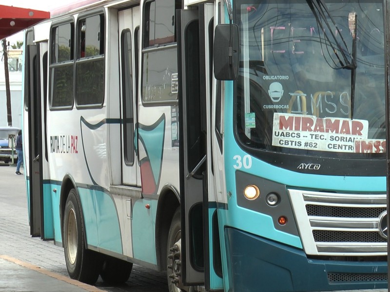 Se analiza el aumento de tarifa en transporte público