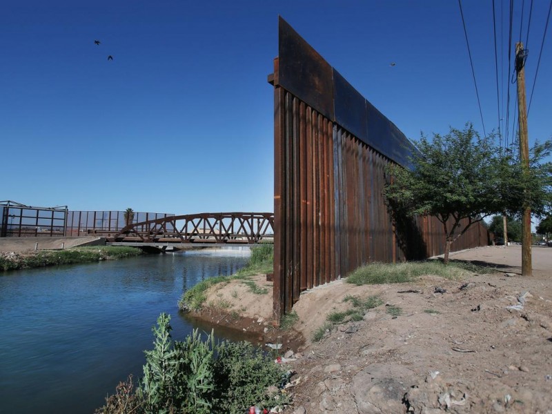 Se aplaza la apertura de frontera entre México y EstadosUnidos