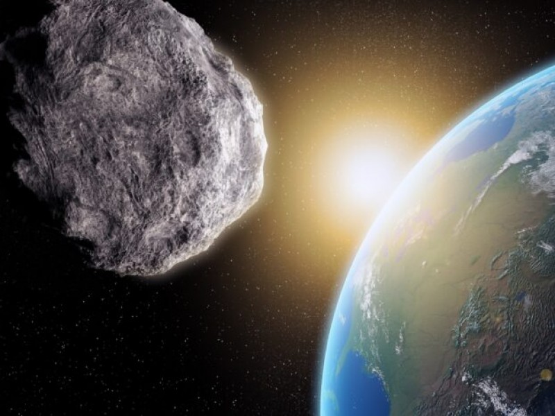 Se aproxima asteroide de grandes dimensiones la Tierra