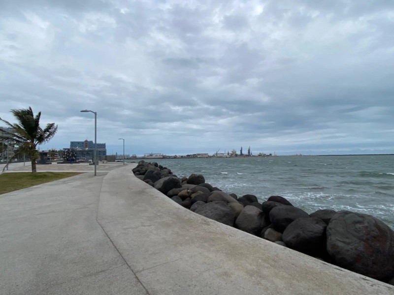 Se aproxima frente frío con lluvias y norte en Veracruz