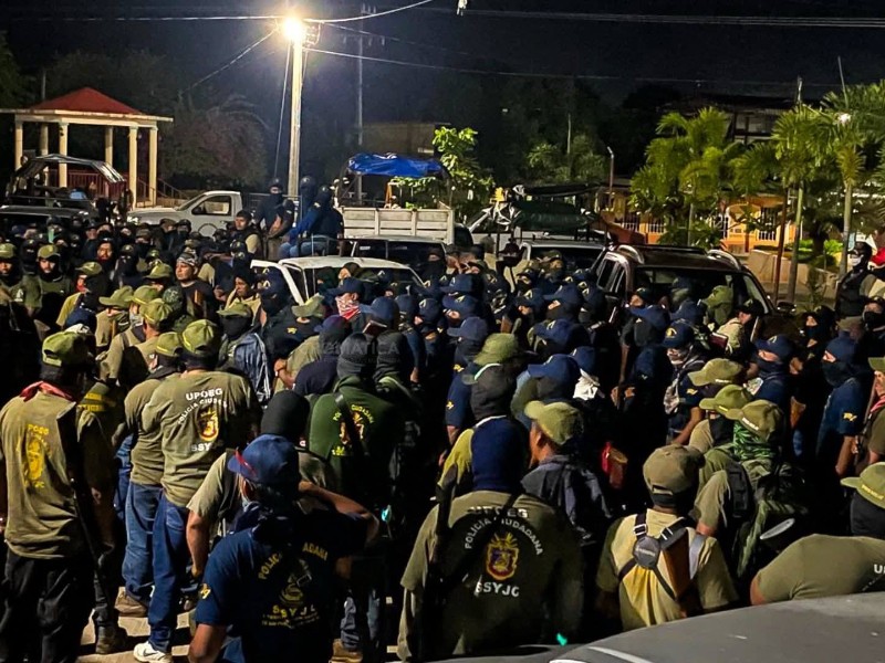 Se arman 85 pueblos de Ayutla y Tecoanapa con la UPOEG