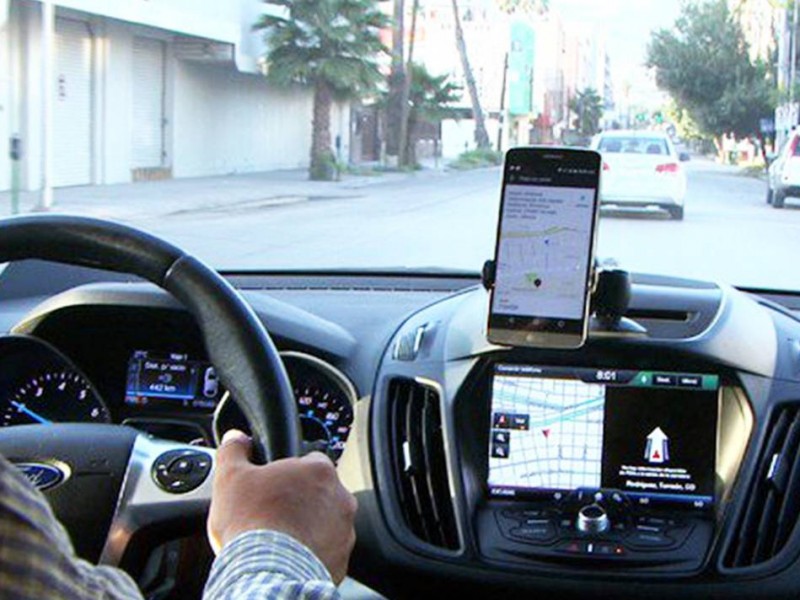 Flexibiliza Coahuila leyes a favor de los Uber