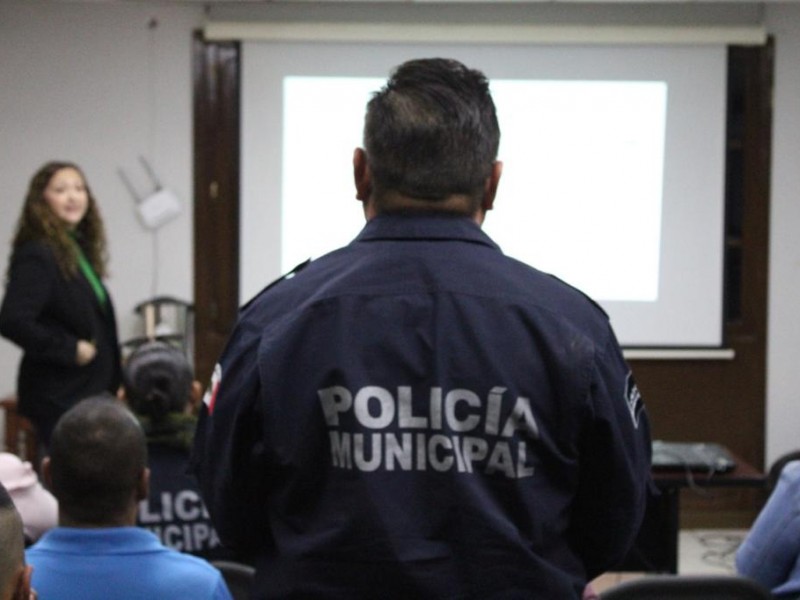 Se capacitan en protocolo SALVA 111 policías empalmenses