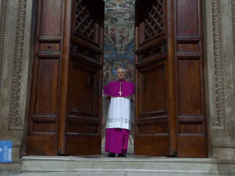Se cierra la Capilla Sixtina: inicia el cónclave
