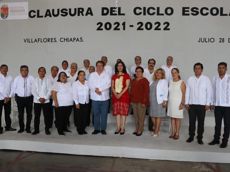 SE clausura ciclo escolar en Villaflores