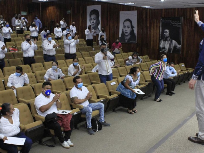 Se combate rezago educativo en Chiapas