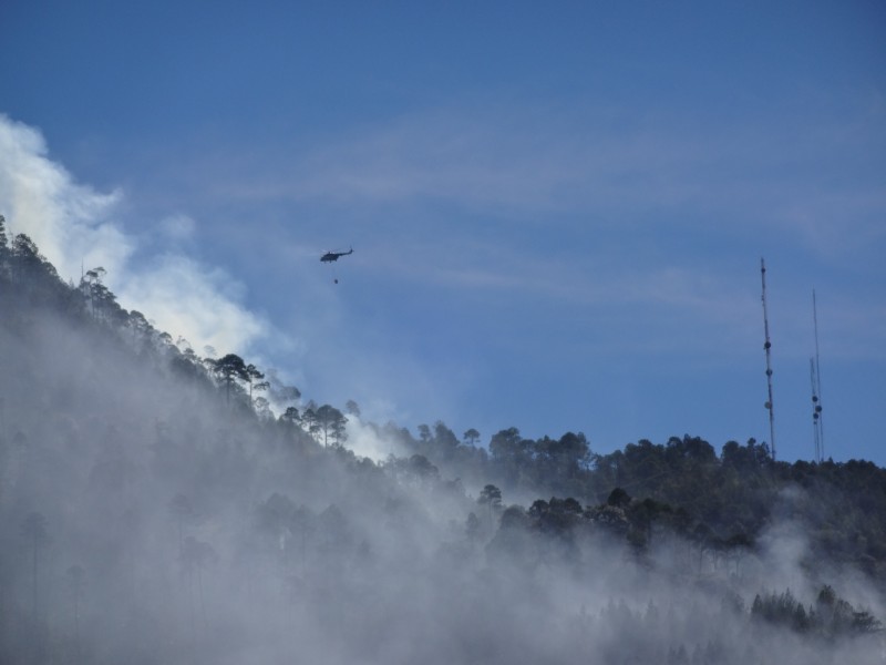 Se complica control de incendio en Las Vigas