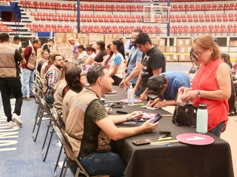 Se concluye con entrega de uniformes escolares en Sonora