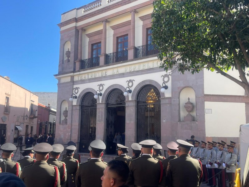 Se conmemoraron en Querétaro, 106 años de la constitución