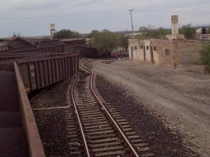 Se descarrila tren en Mazapil