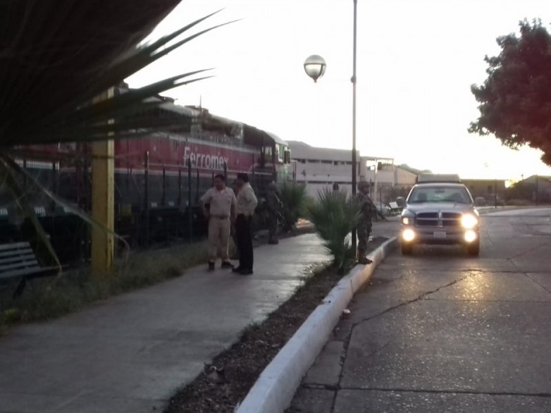 Se descarrila tren frente a API