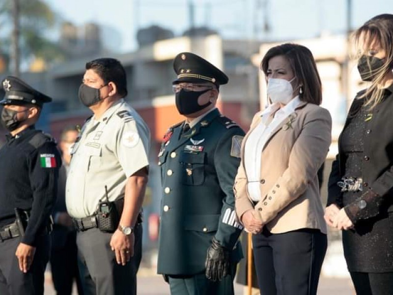 Se deslinda alcaldesa de aumento a tarifa de transporte público