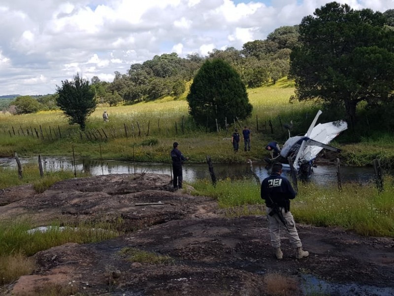 Se desploma avioneta y deja tres muertos