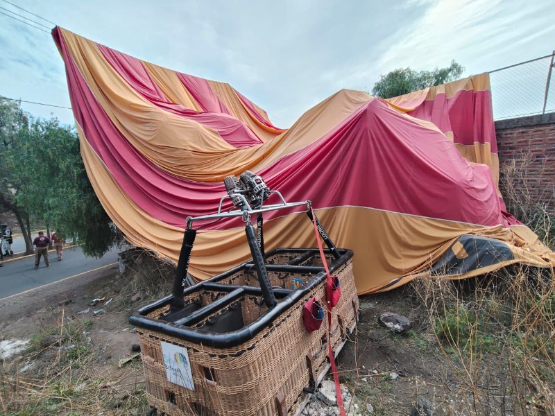 Se desploma globo aerostático en San Martín de las Pirámides