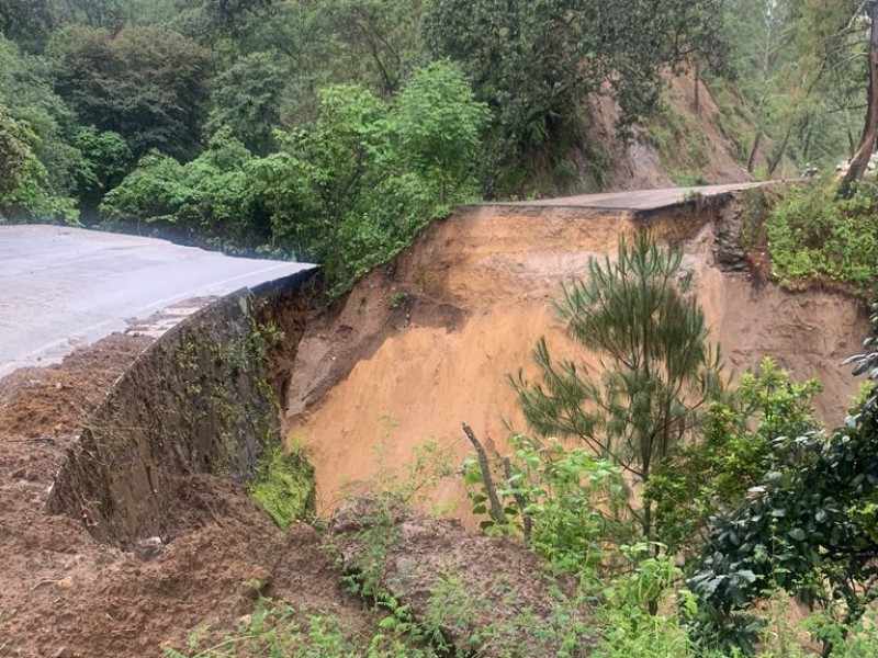 Se desploma puente en carretera El Grullo-Cd. Guzmán