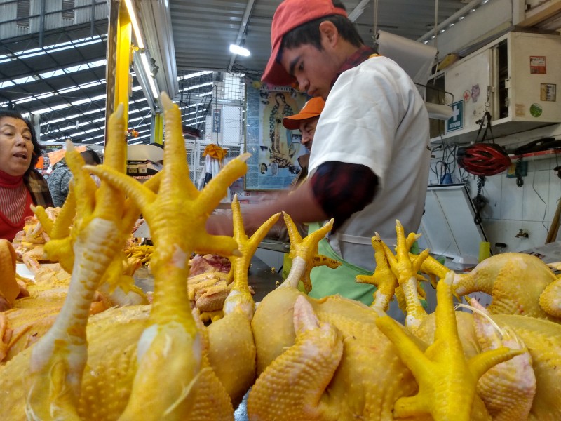 Se dispara el precio del pollo en EDOMEX