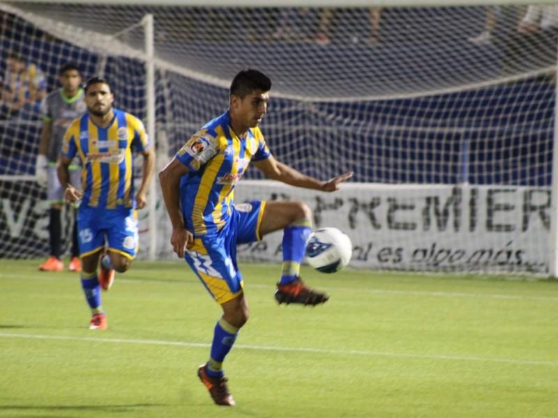 Se disputal semifinal de futbo Rebceros e Irapuato