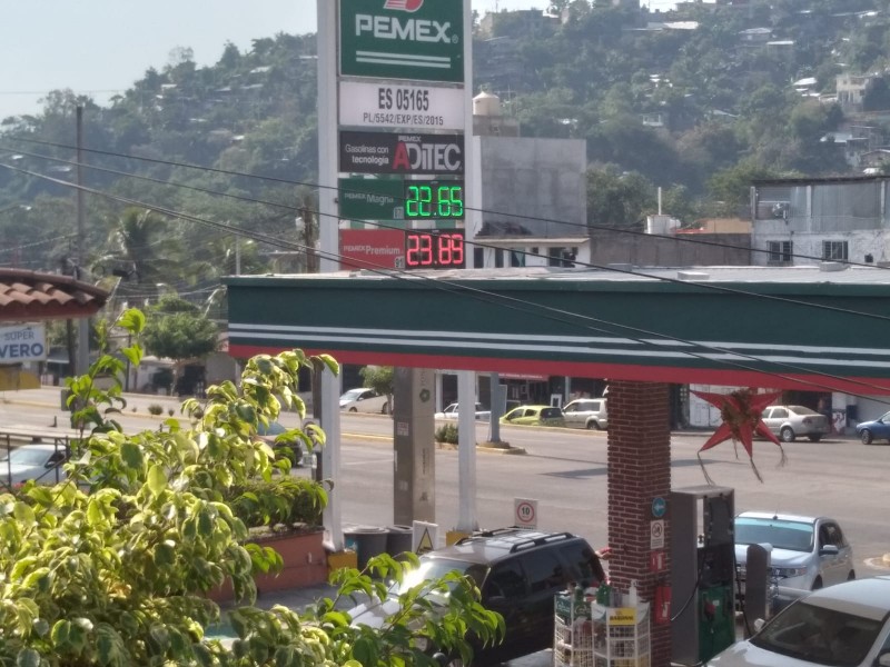 Se eleva a 23.89 pesos el litro de la gasolina