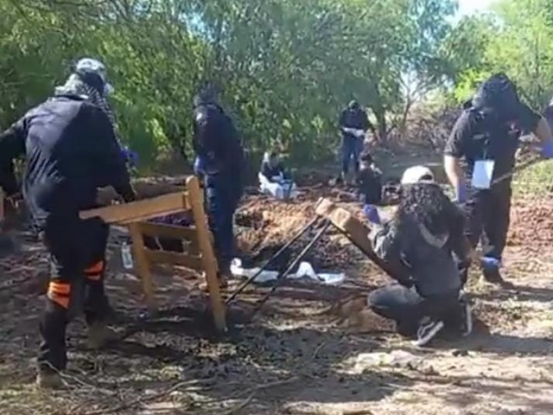 Se encontraron 10 cuerpos enterrados en 2 días