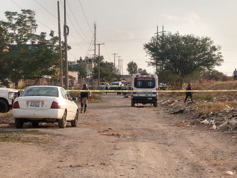 Se enfrentan hombres armados y ejército en Celaya, muere uno