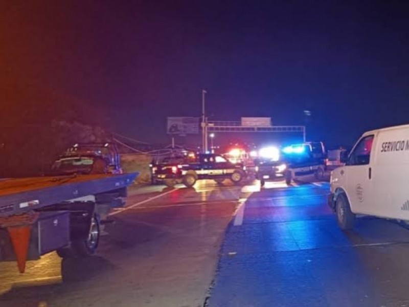 Se está recuperando policía arrollada por un tráiler