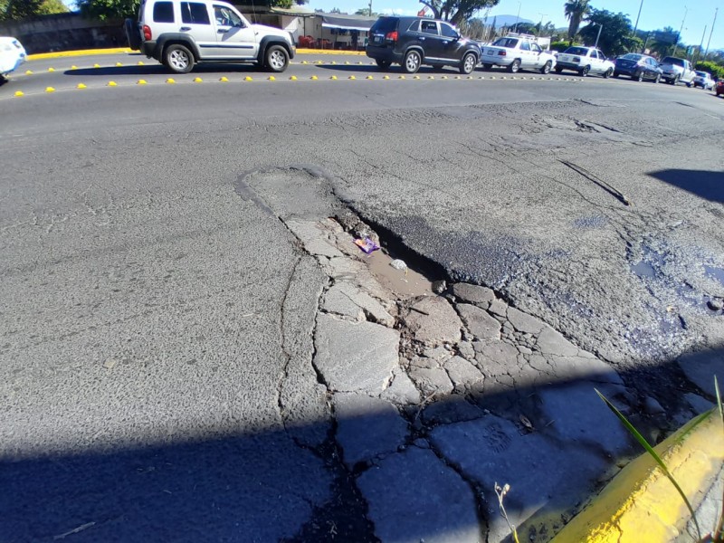 Se forma nuevamente socavón en Avenida Insurgentes