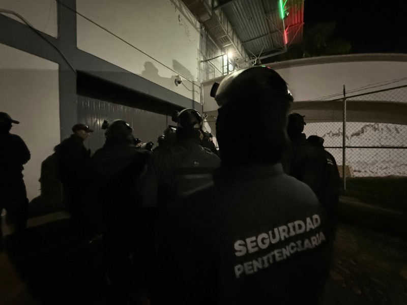 Se fugó un reo del penal de Vallarta; hay cuatro custodios detenidos