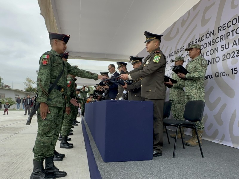 Se gradúan 104 soldados del Servicio Militar Nacional