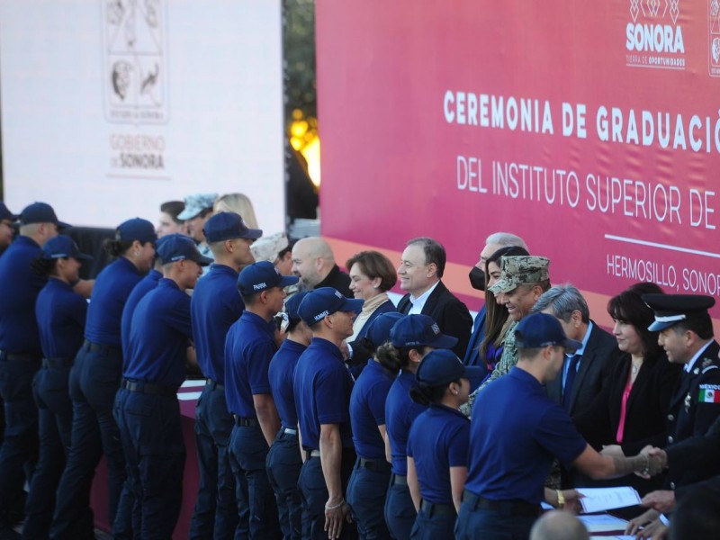 Se graduan 120 elementos de la generación Gamma en Isspe