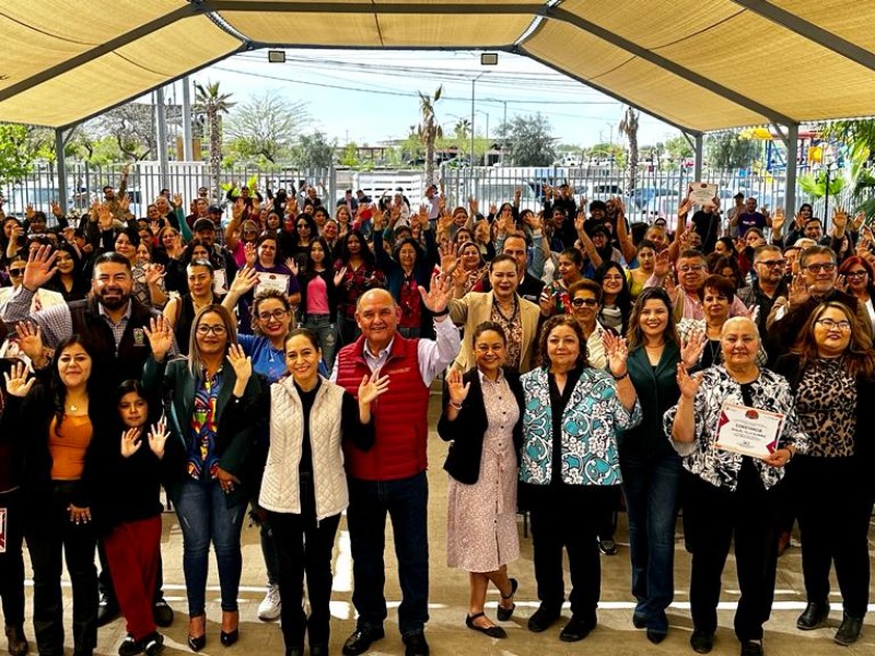 Se gradúan 140 alumnos del programa “Aprende, Emprende y Desarróllate”