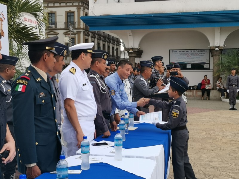 Se gradúan 62 integrantes del Pentathlón en Tuxpan